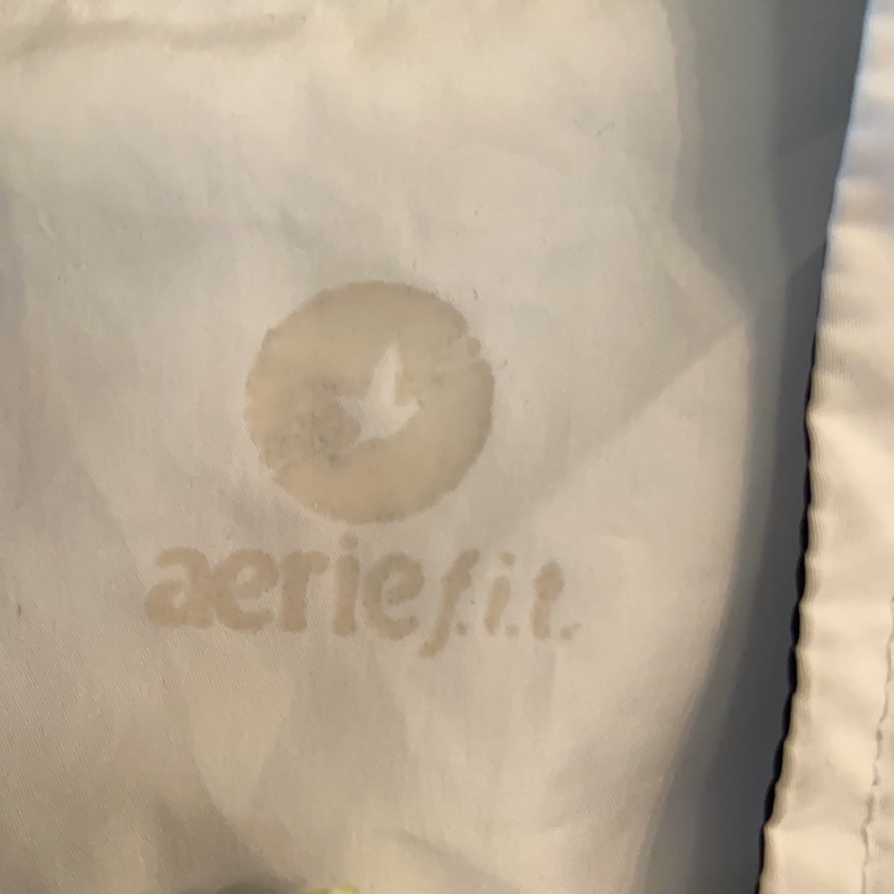 Aerie Fit windbreaker - Picture 3 of 3